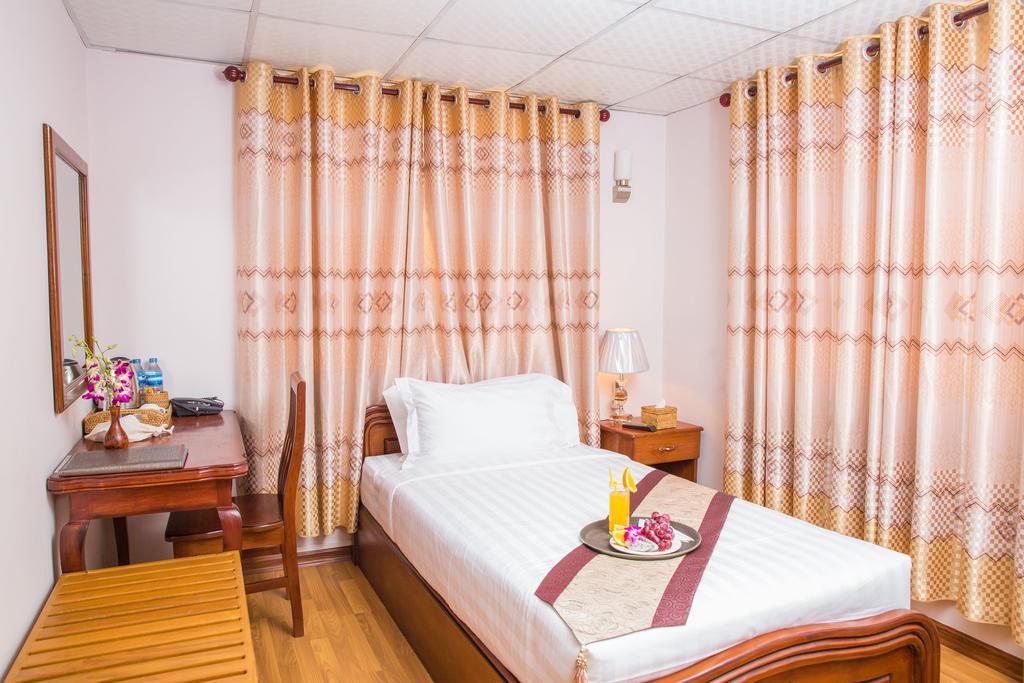 Hotel Iceland Mandalay Esterno foto