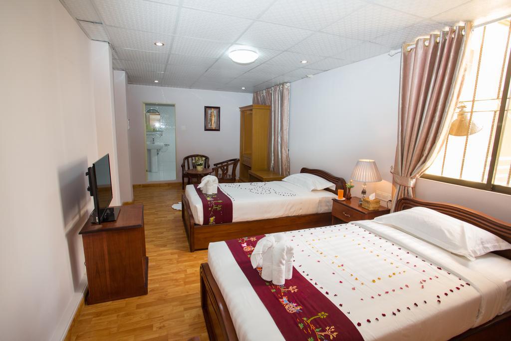 Hotel Iceland Mandalay Esterno foto