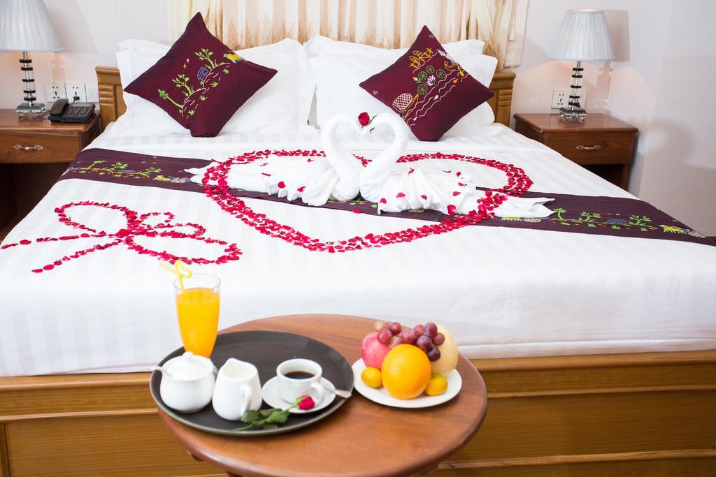Hotel Iceland Mandalay Esterno foto