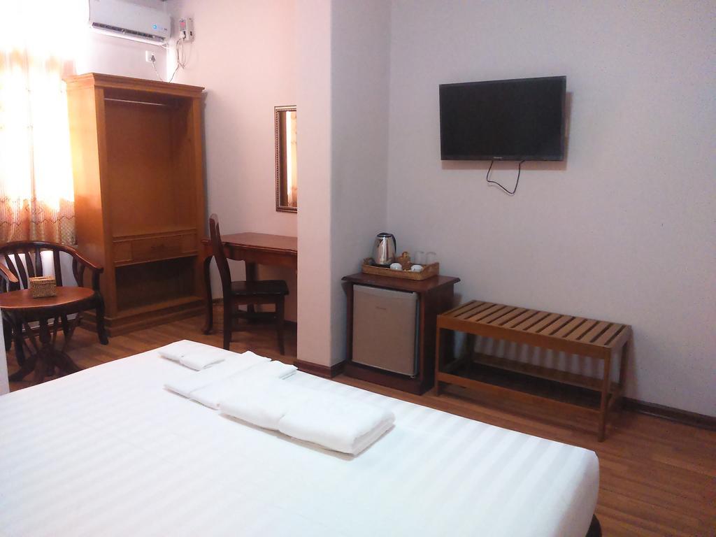 Hotel Iceland Mandalay Esterno foto