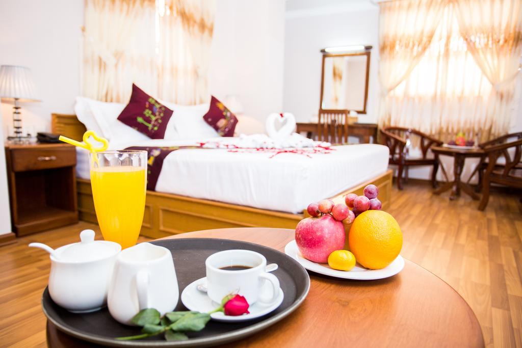 Hotel Iceland Mandalay Esterno foto