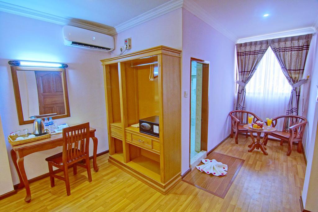 Hotel Iceland Mandalay Esterno foto