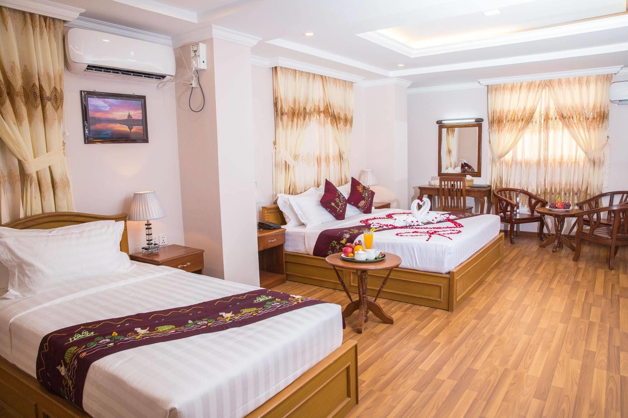 Hotel Iceland Mandalay Esterno foto