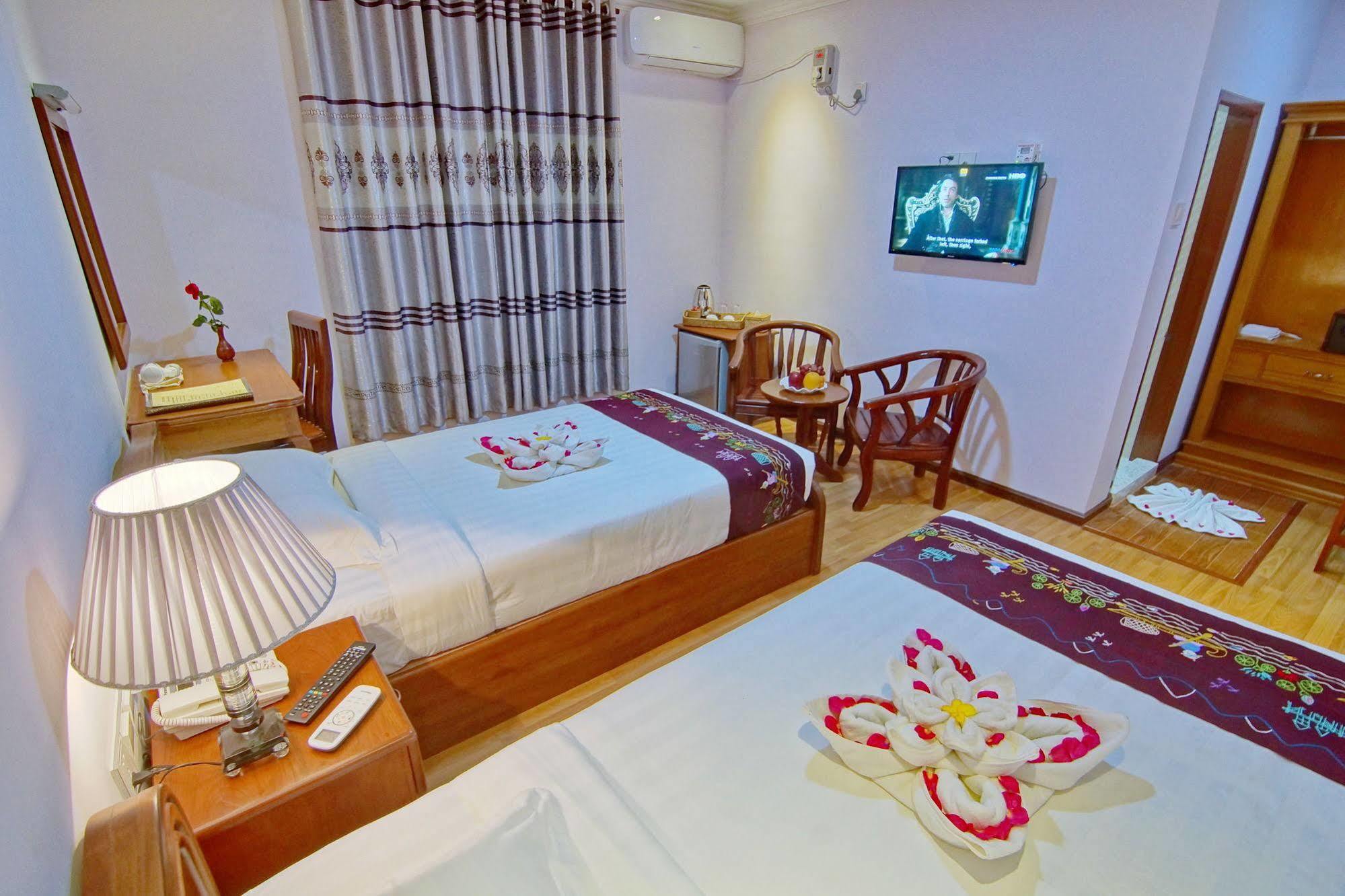 Hotel Iceland Mandalay Esterno foto