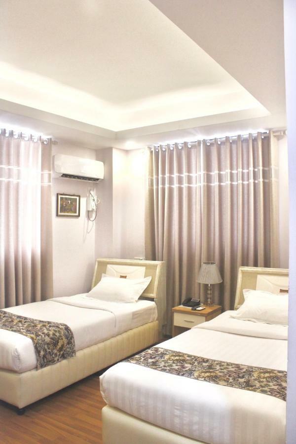 Hotel Iceland Mandalay Esterno foto